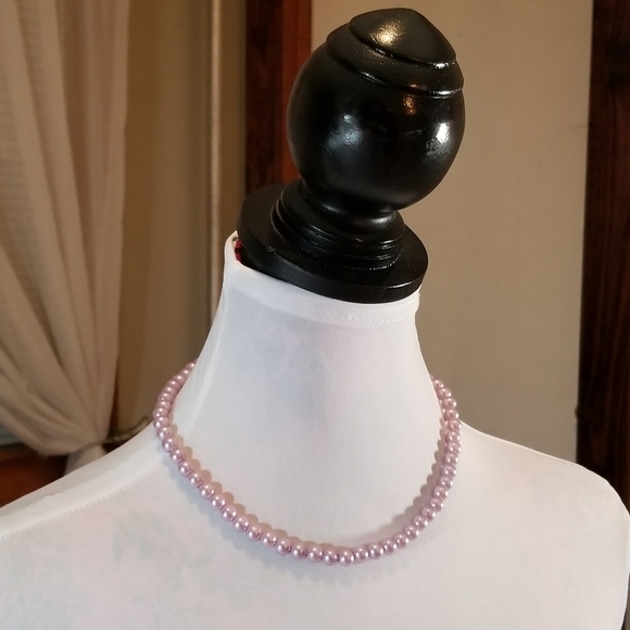 Relisted - Vintage necklace pastel lavender pink faux pearl necklace - Picture 5 of 7